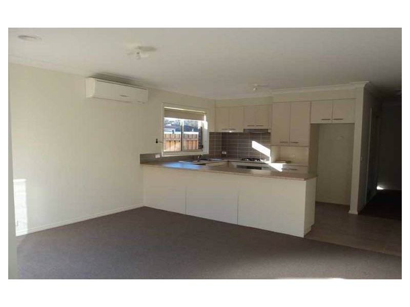 1/18 Turner Avenue, Lara VIC 3212
