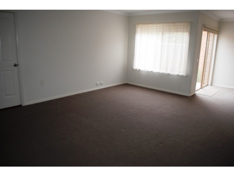 1/18 Turner Avenue, Lara VIC 3212