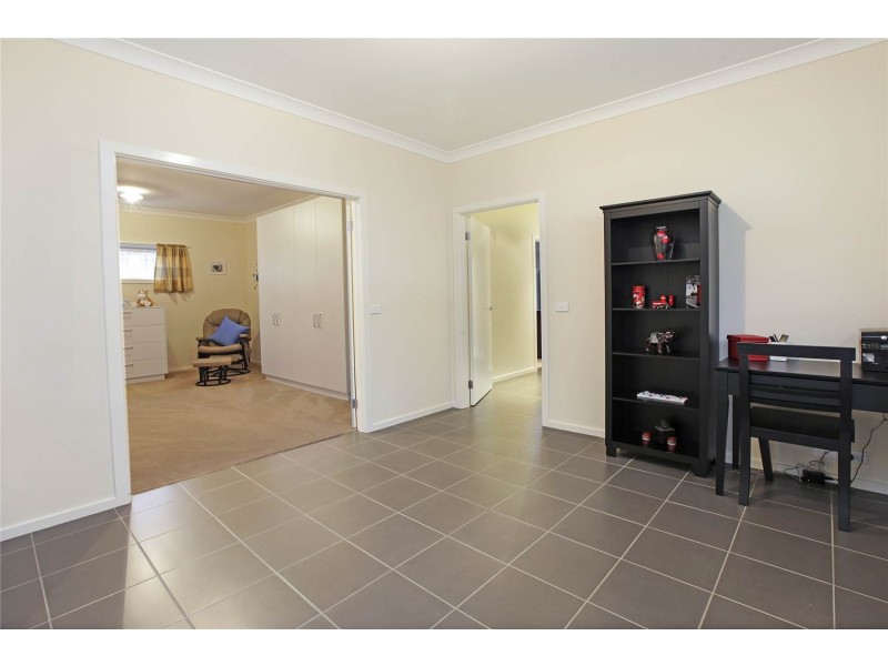 19 Canterbury Road East, Lara VIC 3212