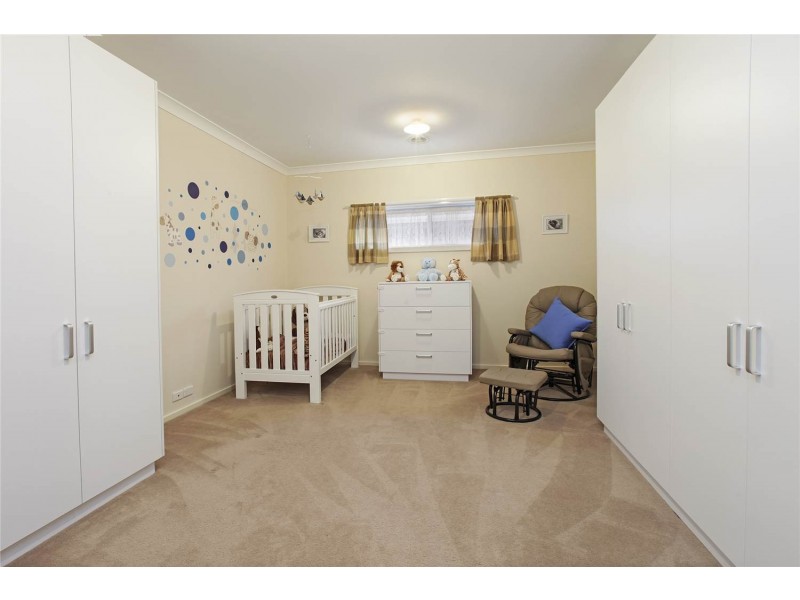 19 Canterbury Road East, Lara VIC 3212