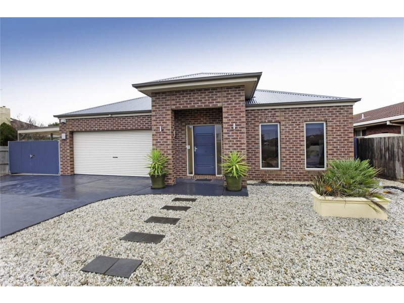 19 Canterbury Road East, Lara VIC 3212