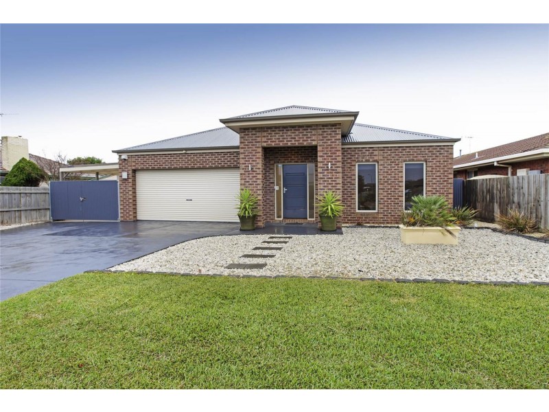 19 Canterbury Road East, Lara VIC 3212