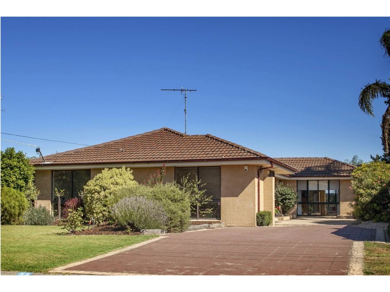 53 Smeaton Close, Lara VIC 3212