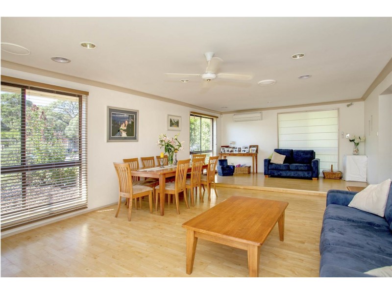 53 Smeaton Close, Lara VIC 3212