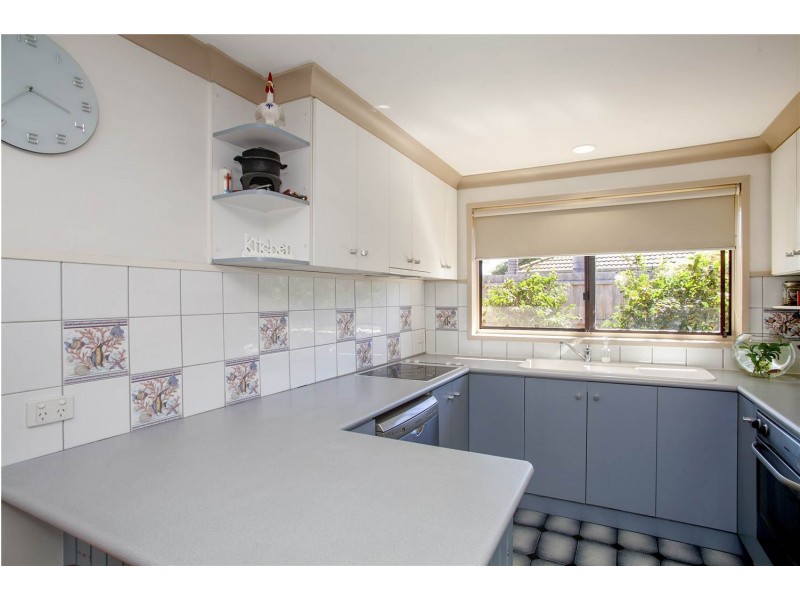 53 Smeaton Close, Lara VIC 3212