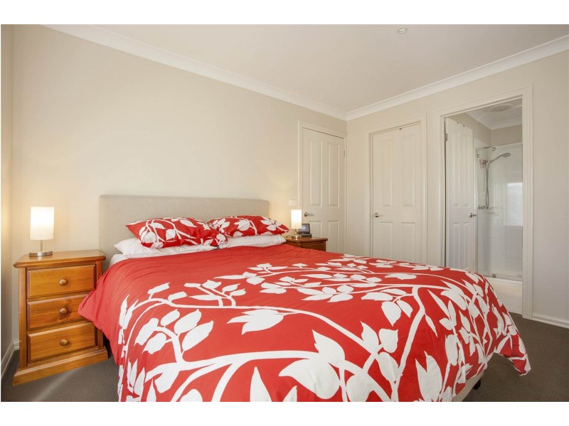 14 Raymond George Place, Lara VIC 3212