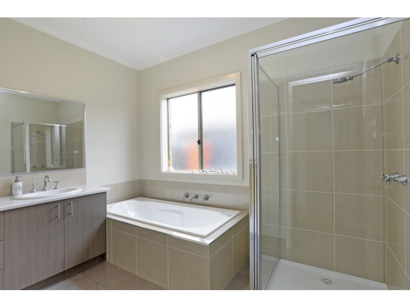 3 Bluebill Court, Lara VIC 3212