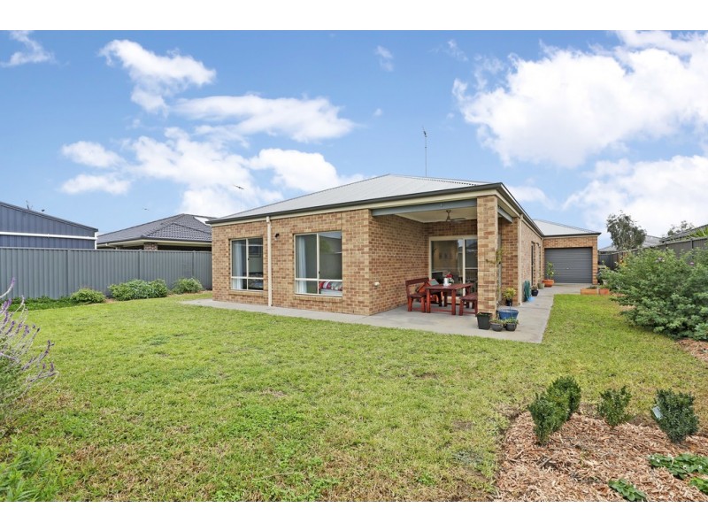 3 Bluebill Court, Lara VIC 3212