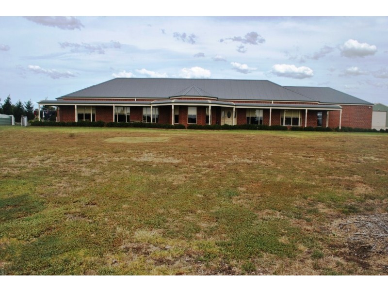 250 Emmersons Road, Lovely Banks VIC 3221