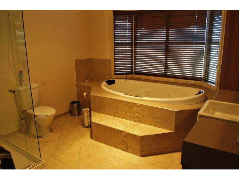 250 Emmersons Road, Lovely Banks VIC 3221