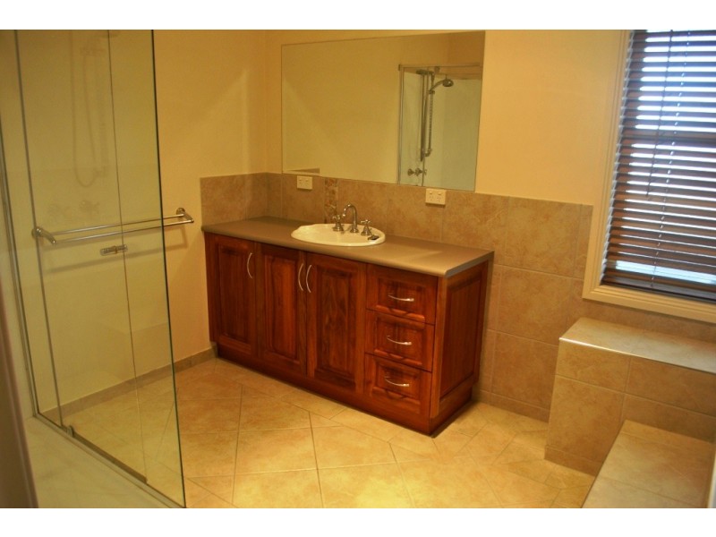 250 Emmersons Road, Lovely Banks VIC 3221