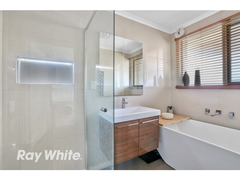 1 Creswick Court, Corio VIC 3214