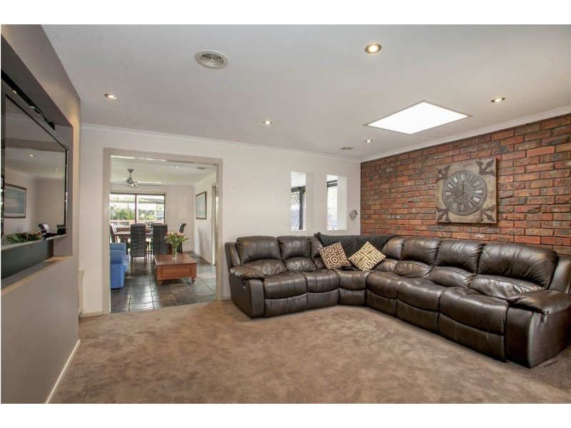 42 McClelland Avenue, Lara VIC 3212