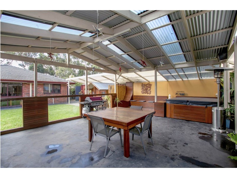 42 McClelland Avenue, Lara VIC 3212