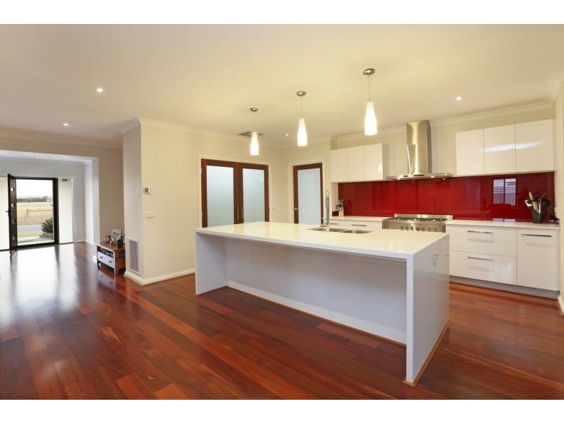 102 O’Hallorans Road, Lara VIC 3212