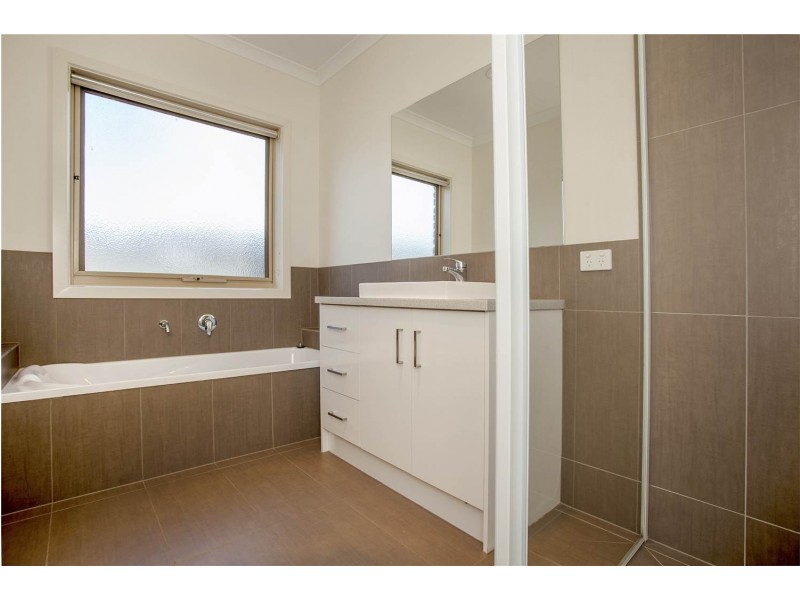 5-7 Moorhen Drive, Lara VIC 3212