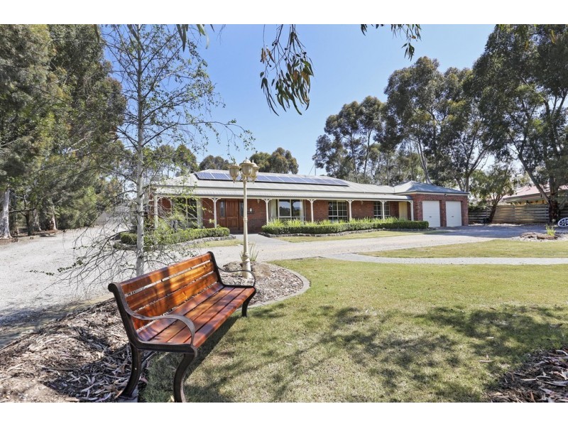 21 Thomas Road, Lara VIC 3212