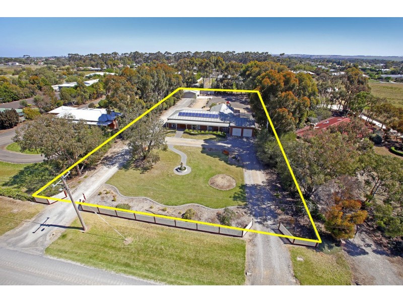 21 Thomas Road, Lara VIC 3212