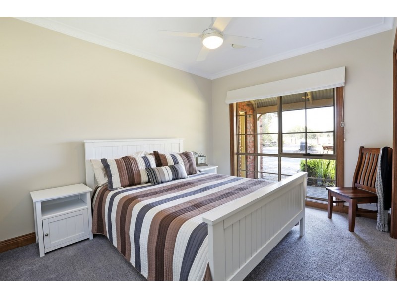 21 Thomas Road, Lara VIC 3212