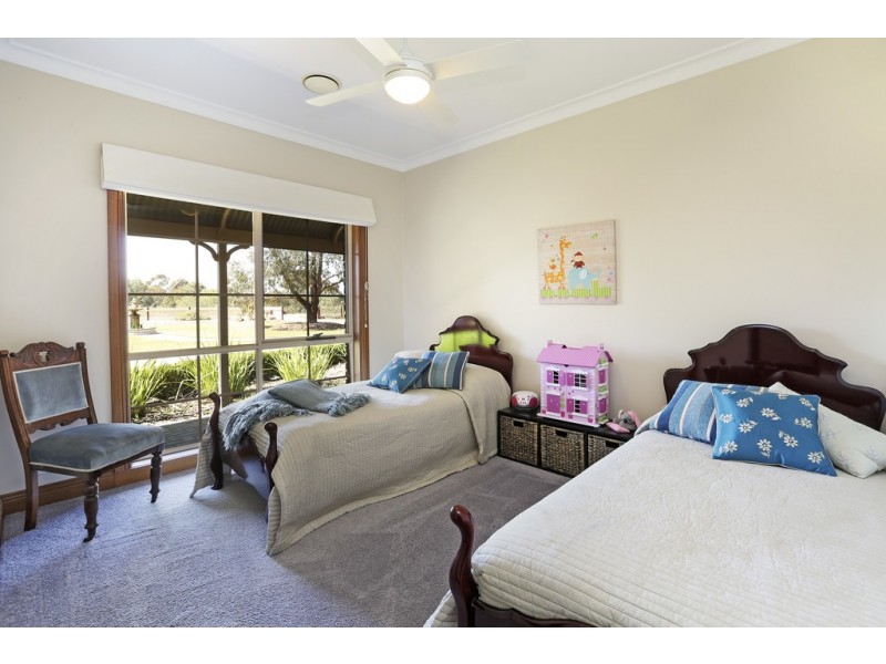 21 Thomas Road, Lara VIC 3212