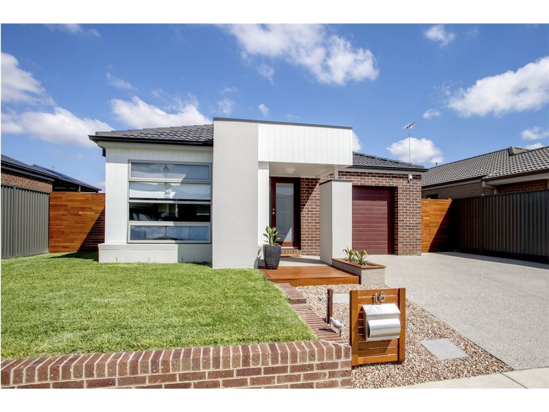 18 Cape Barron Drive, Lara VIC 3212