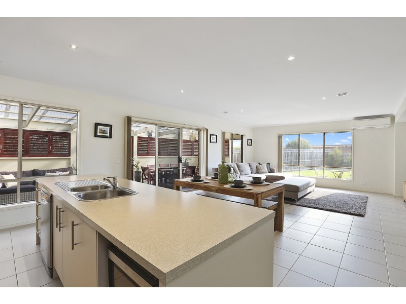 14-15 Hoffman Court, Lara VIC 3212