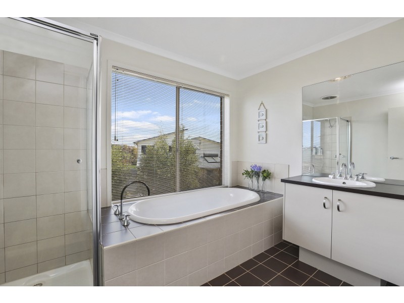 14-15 Hoffman Court, Lara VIC 3212