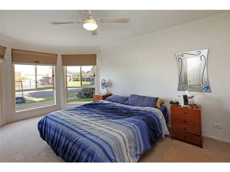 15 Lipson Drive, Lara VIC 3212