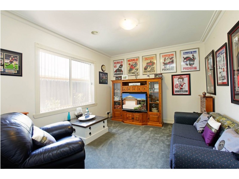 8 Hailar Lane, Lara VIC 3212