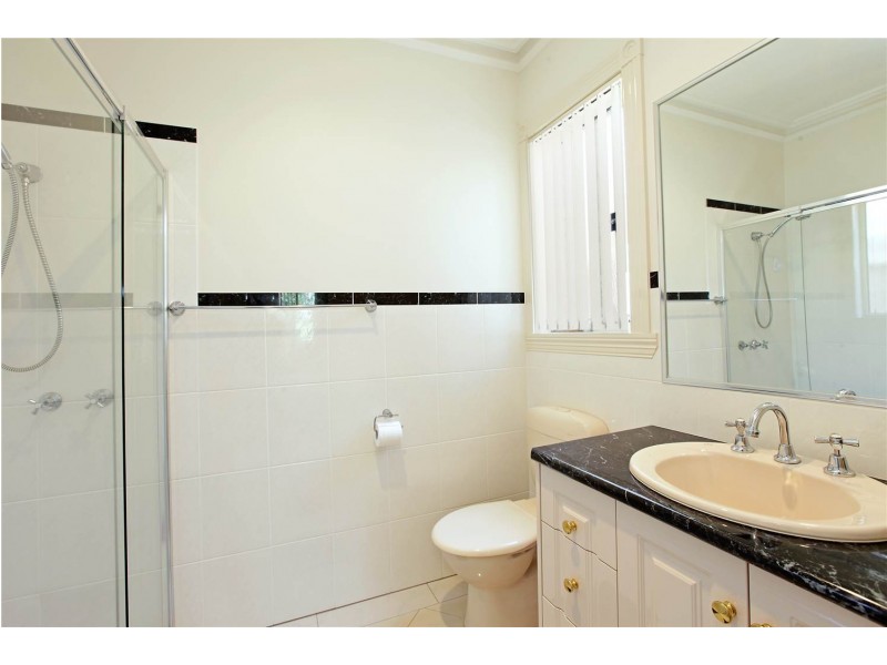 8 Hailar Lane, Lara VIC 3212