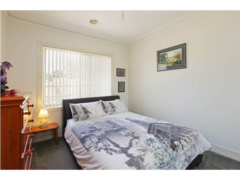 8 Hailar Lane, Lara VIC 3212