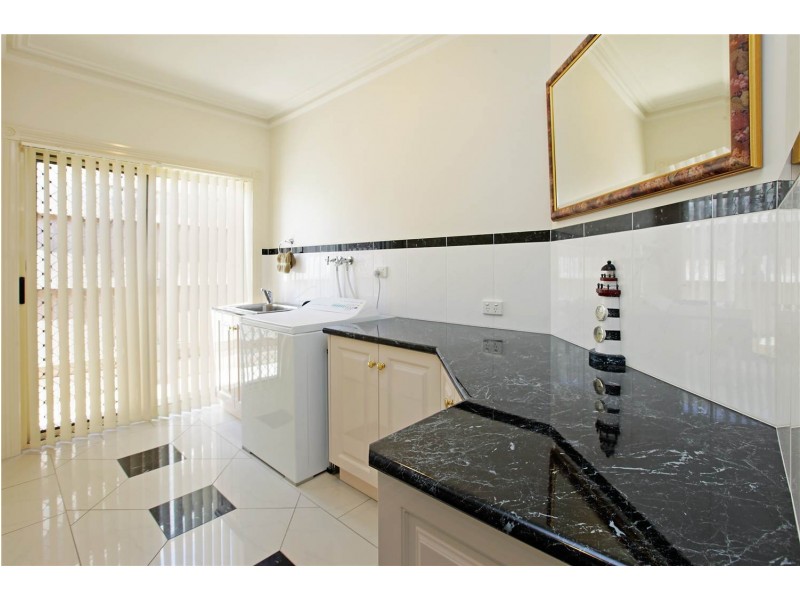 8 Hailar Lane, Lara VIC 3212