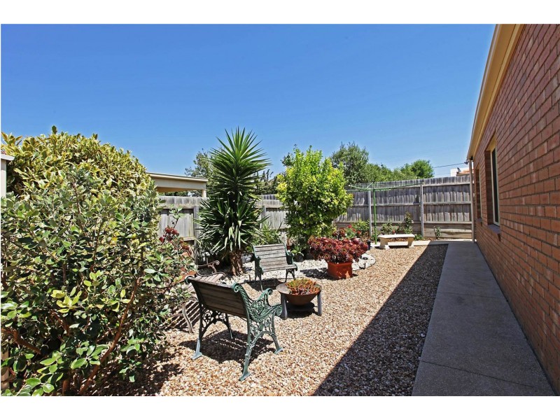 8 Hailar Lane, Lara VIC 3212