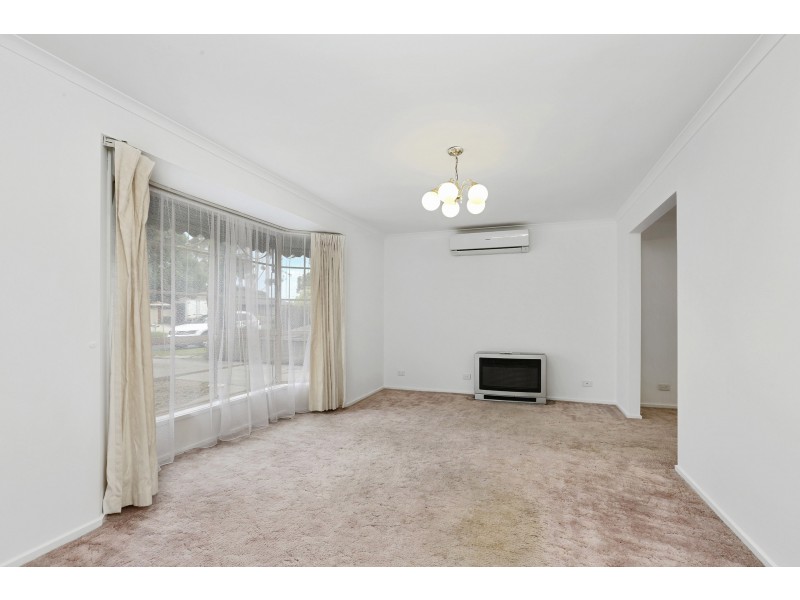 7 Newcomen Court, Lara VIC 3212