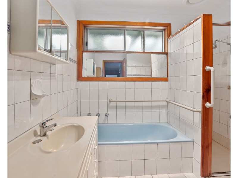 5 Holdsworth Court, Norlane VIC 3214