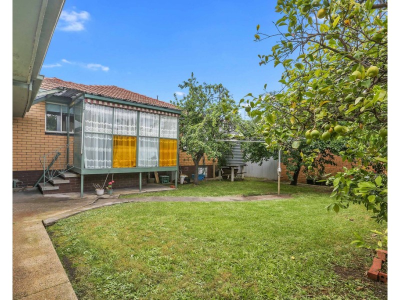 5 Holdsworth Court, Norlane VIC 3214