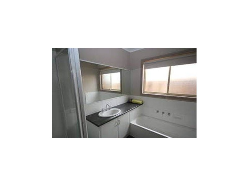 3/6 Curletts Road, Lara VIC 3212