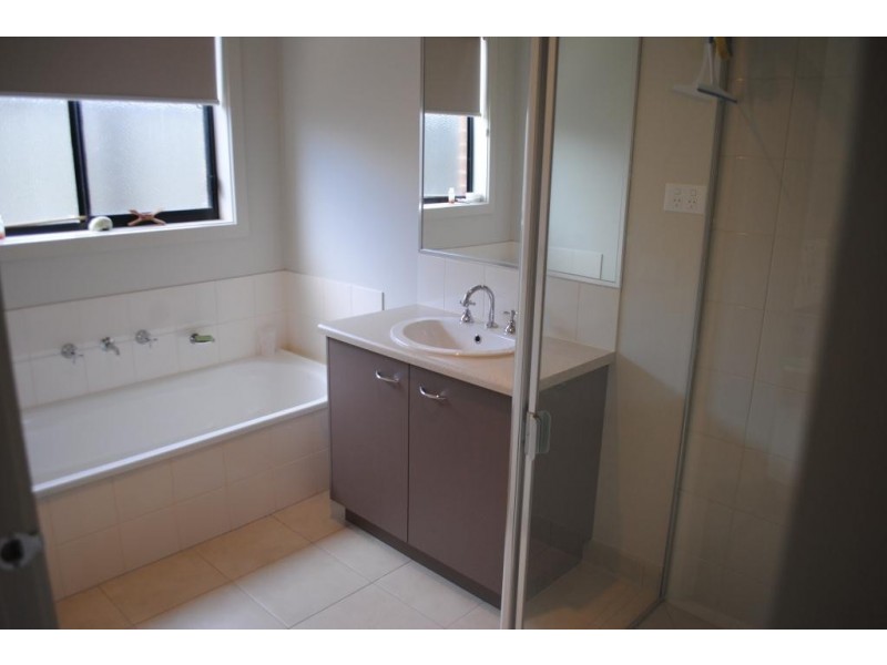 20 Cape Barron Drive, Lara VIC 3212