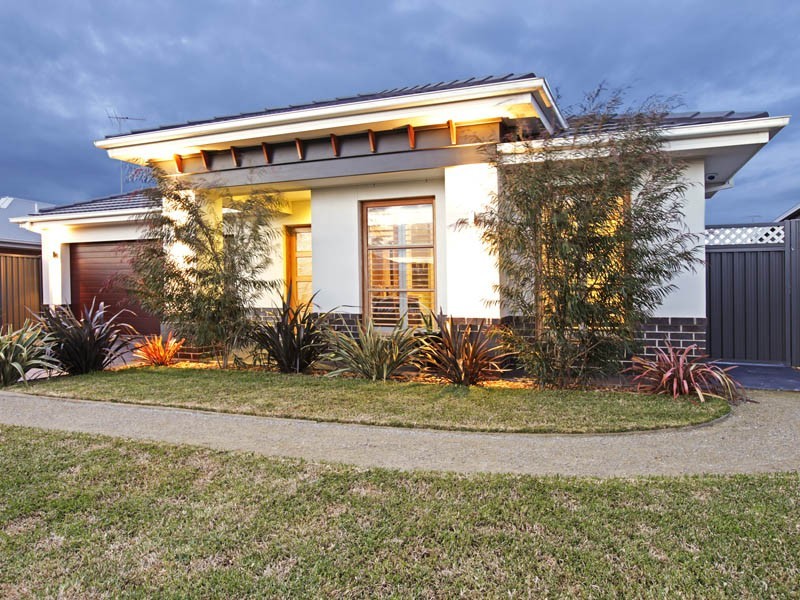 6 Moorhen Drive, Lara VIC 3212