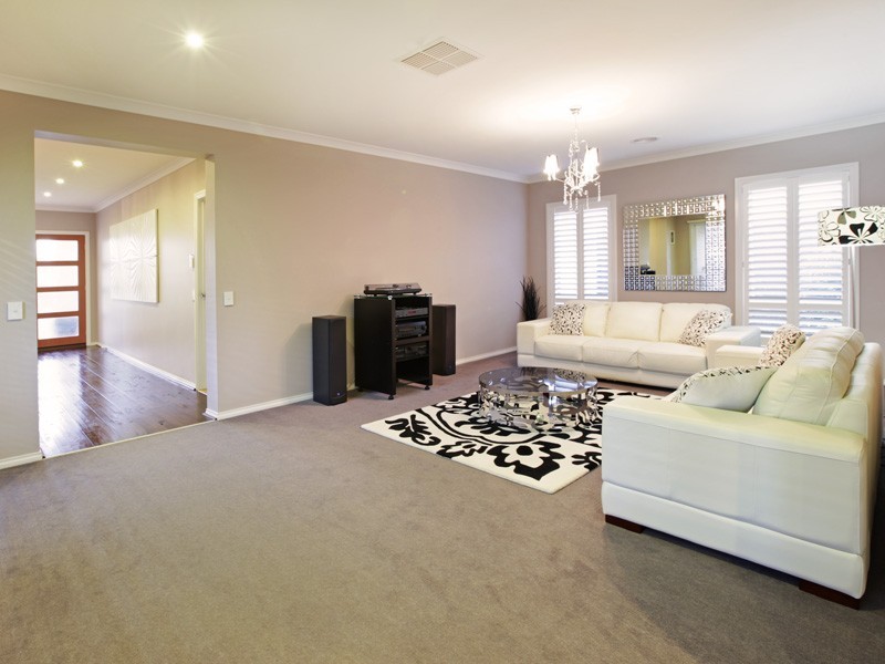 6 Moorhen Drive, Lara VIC 3212