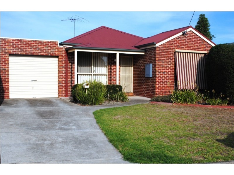 2/66-68 Benjamin Drive, Lara VIC 3212