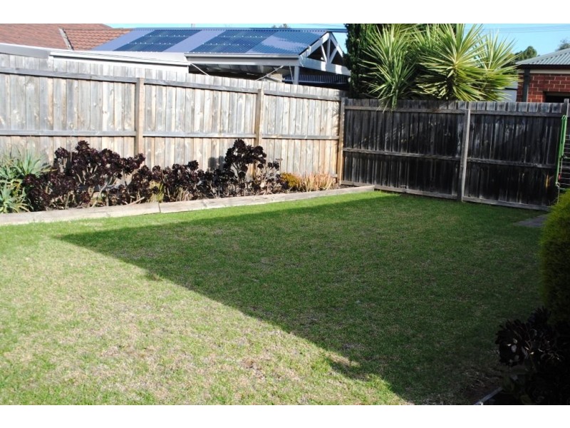 2/66-68 Benjamin Drive, Lara VIC 3212