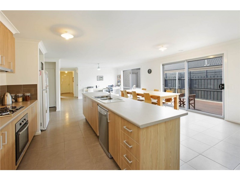 12 Citius Close, Lara VIC 3212