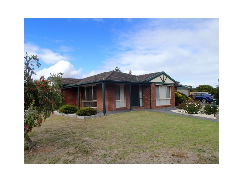 19 Kantara Crescent, Lara VIC 3212