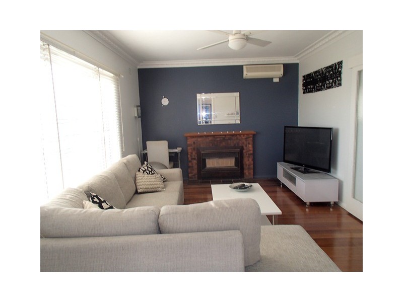 19 Tanner Street, Breakwater VIC 3219