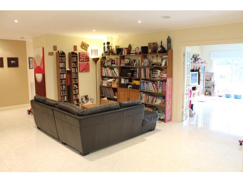 6 Nilaur Place, Lara VIC 3212