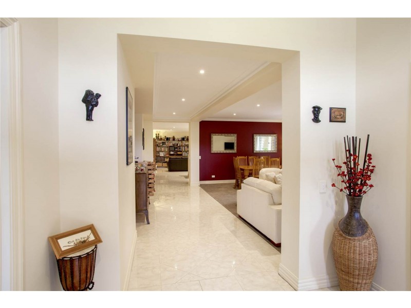 6 Nilaur Place, Lara VIC 3212