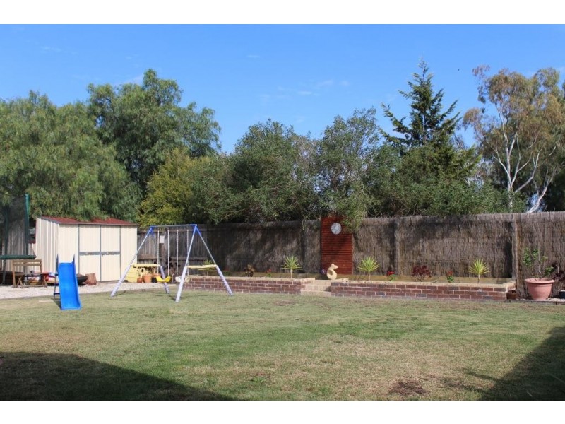 6 Nilaur Place, Lara VIC 3212