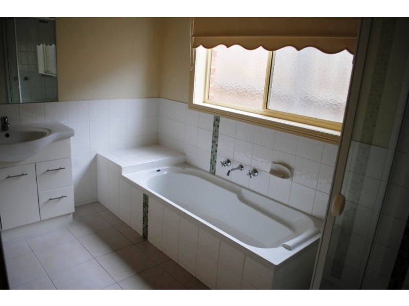 23 Maria Court, Lara VIC 3212