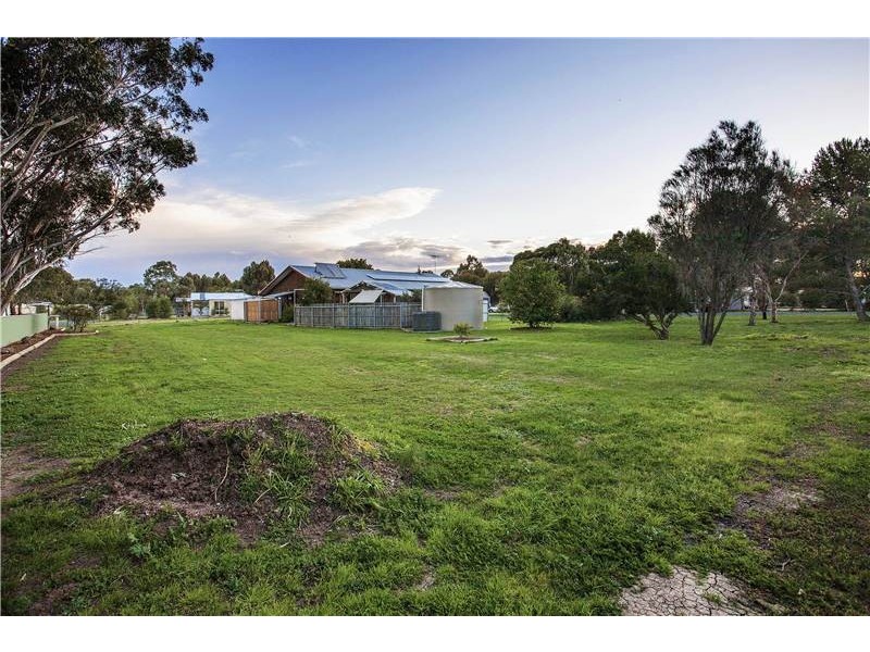 20 Little River Road, Little River VIC 3211
